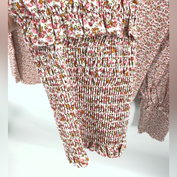 NEW Tuckernuck Pomander Place Floral Modoc Blouse Women Size S Smocked Mock Neck - Picture 6 of 14